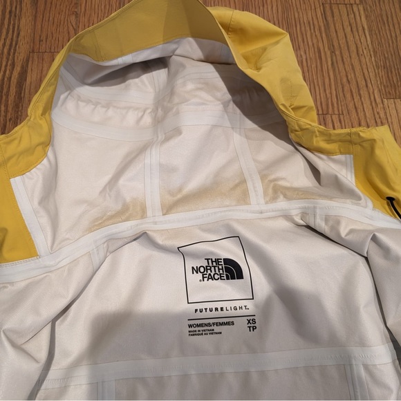 EUC The North Face Women’s Dryzzle Futurelight Rain Jacket Sz XS - Picture 5 of 9